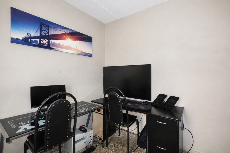 2 Bedroom Property for Sale in Parklands Western Cape